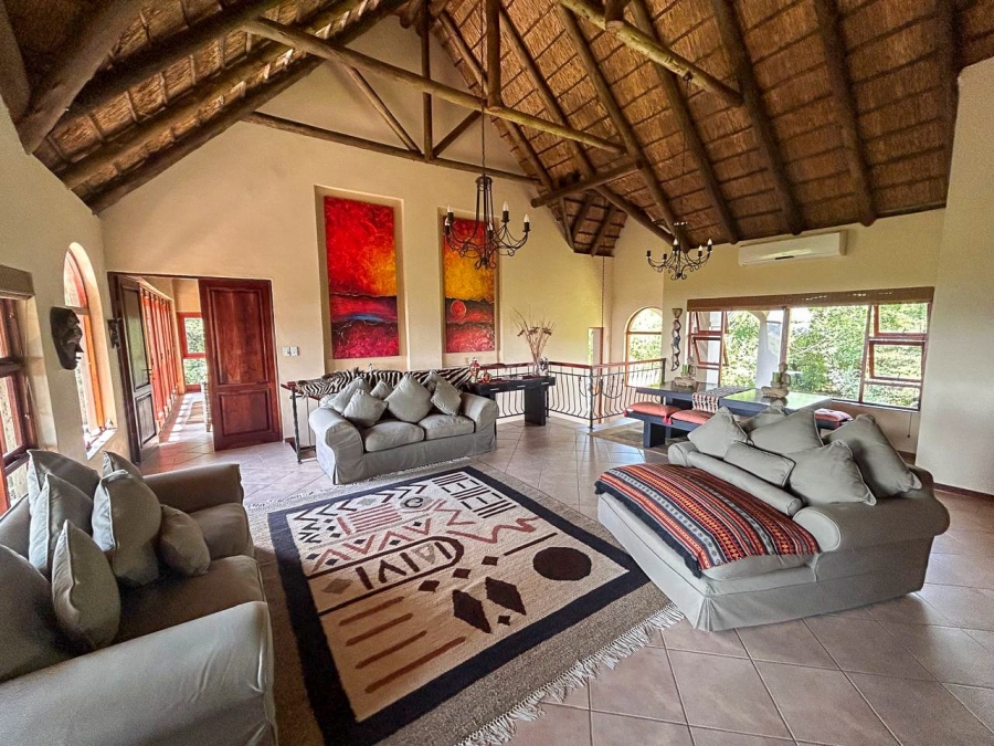 5 Bedroom Property for Sale in Boschenvaal River Front Lodges Free State